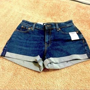 Denizen from Levi’s High Rise 3” Shorts NWT